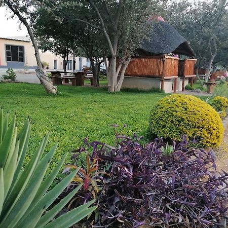Royal Guesthouse Opuwo Esterno foto