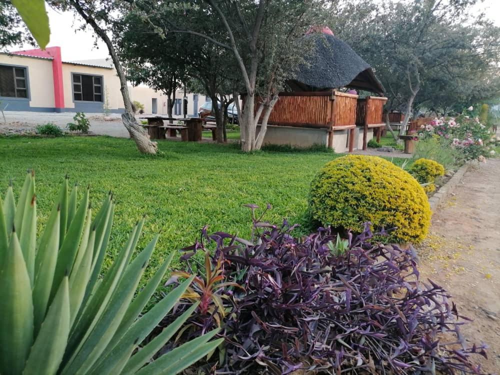 Royal Guesthouse Opuwo Esterno foto